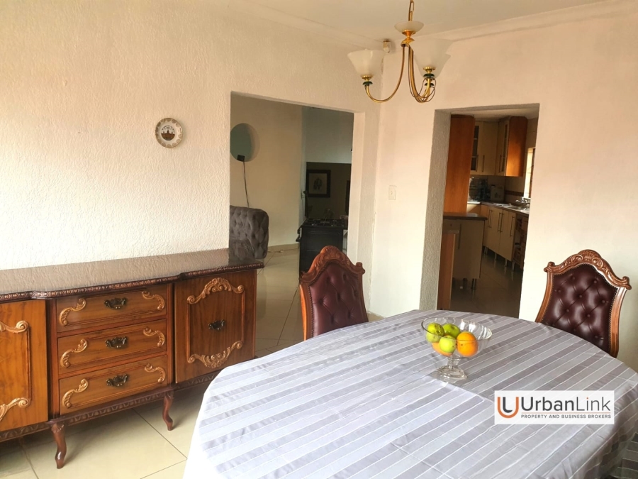 6 Bedroom Property for Sale in Safari Gardens North West